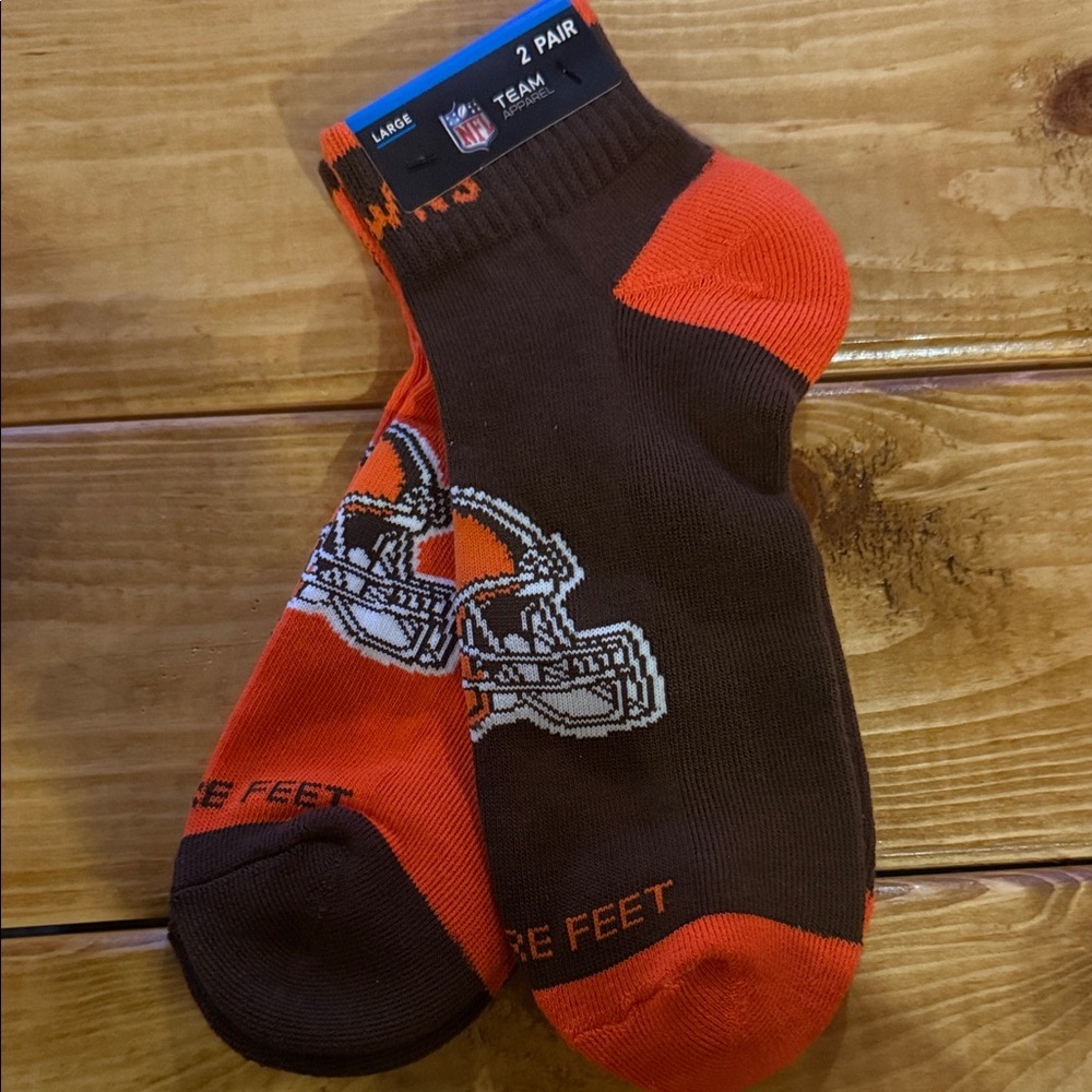 NWT NFL Men's Orange and Brown Cleveland Browns Athletic Socks